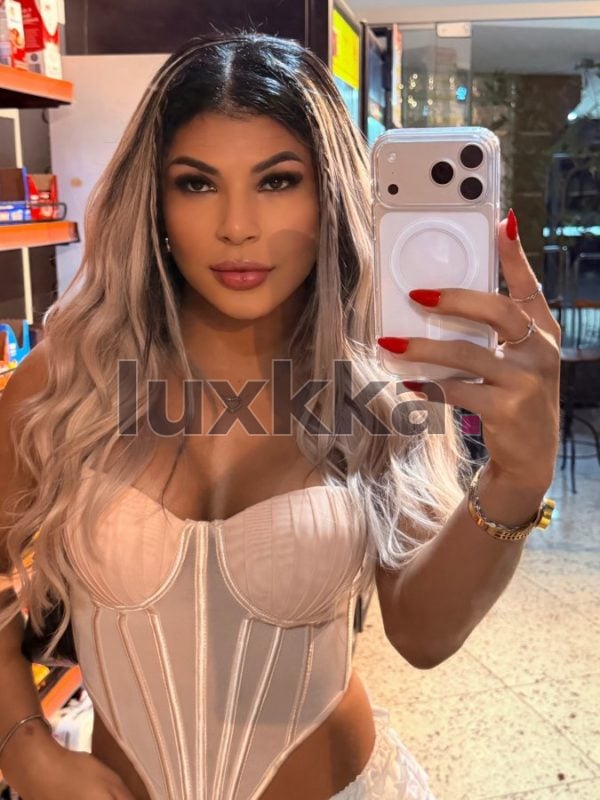 Larissa Campos, acompanhante trans na Savassi, Belo Horizonte, foto 38 de 76