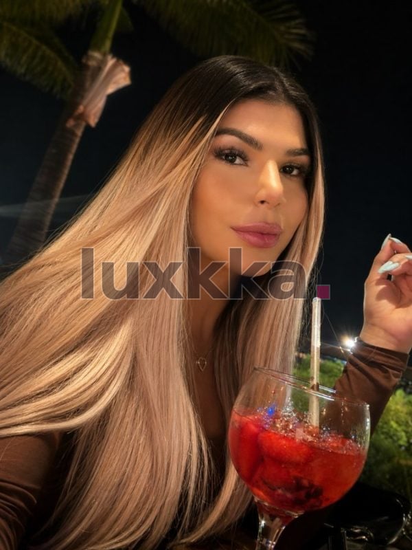 Larissa Campos, acompanhante trans na Savassi, Belo Horizonte, foto 59 de 76