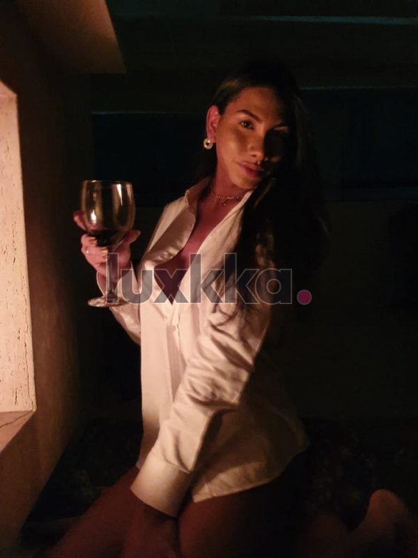 Lara Manuella, acompanhante trans no Centro Histórico, Porto Alegre, foto 6 de 22