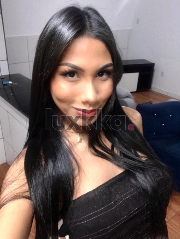 Lara Manuella, acompanhante trans no Centro Histórico, Porto Alegre, foto 13 de 22