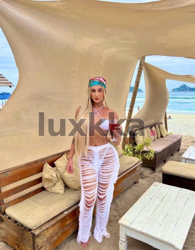 Ariella Dantas, acompanhante trans em Moema, São Paulo, foto 28 de 220