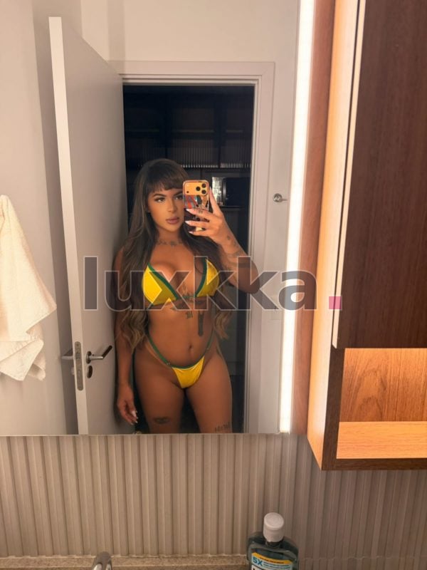 Nic Vinhedos, acompanhante trans em Copacabana, Rio de Janeiro, foto 33 de 36