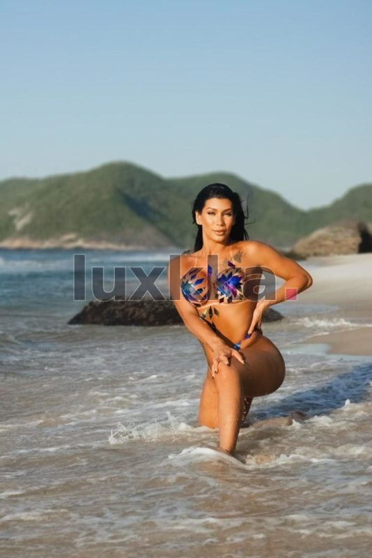 Maysa Maia, acompanhante trans em Copacabana, Rio de Janeiro, foto 70 de 159