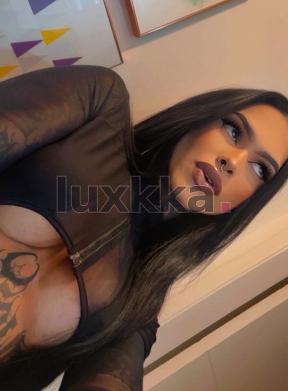 Lorena Félix, acompanhante trans em Copacabana, Rio de Janeiro, foto 24 de 47