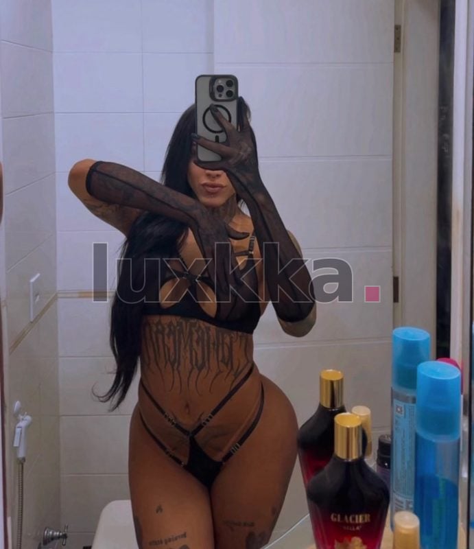 Lorena Félix, acompanhante trans em Copacabana, Rio de Janeiro, foto 29 de 47