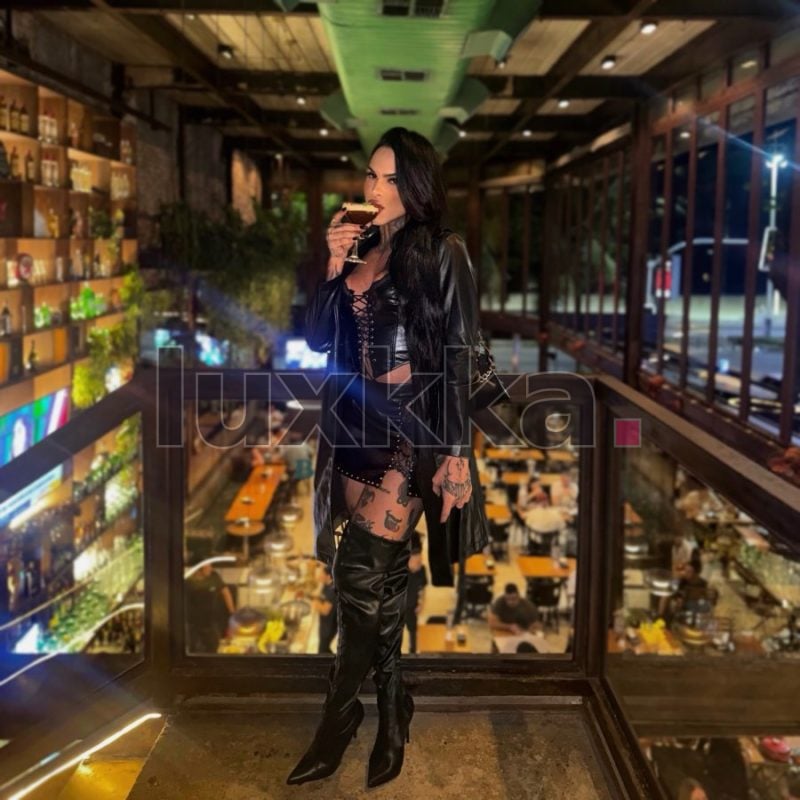 Lorena Félix, acompanhante trans em Copacabana, Rio de Janeiro, foto 44 de 47