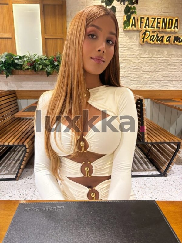 Roberta Close, acompanhante trans em Copacabana, Rio de Janeiro, foto 18 de 53