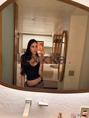 Larissa Araújo, acompanhante trans em Copacabana, Rio de Janeiro, foto 13 de 142