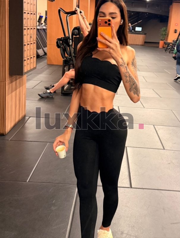 Larissa Araújo, acompanhante trans em Copacabana, Rio de Janeiro, foto 109 de 142