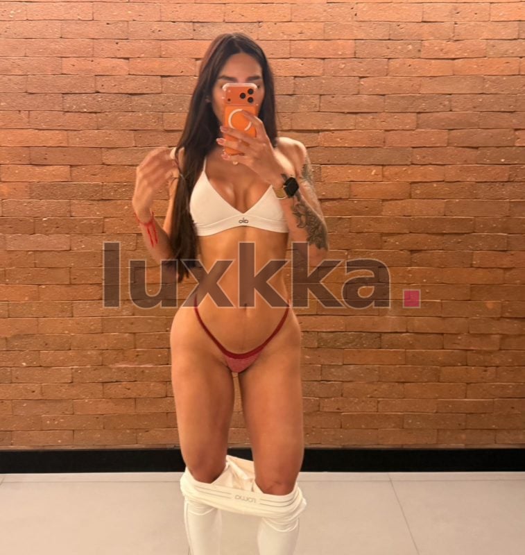 Larissa Araújo, acompanhante trans em Copacabana, Rio de Janeiro