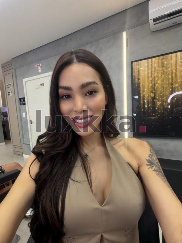 Larissa Araújo, acompanhante trans em Copacabana, Rio de Janeiro, foto 95 de 142