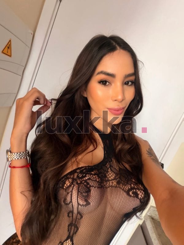 Larissa Araújo, acompanhante trans em Copacabana, Rio de Janeiro, foto 98 de 142