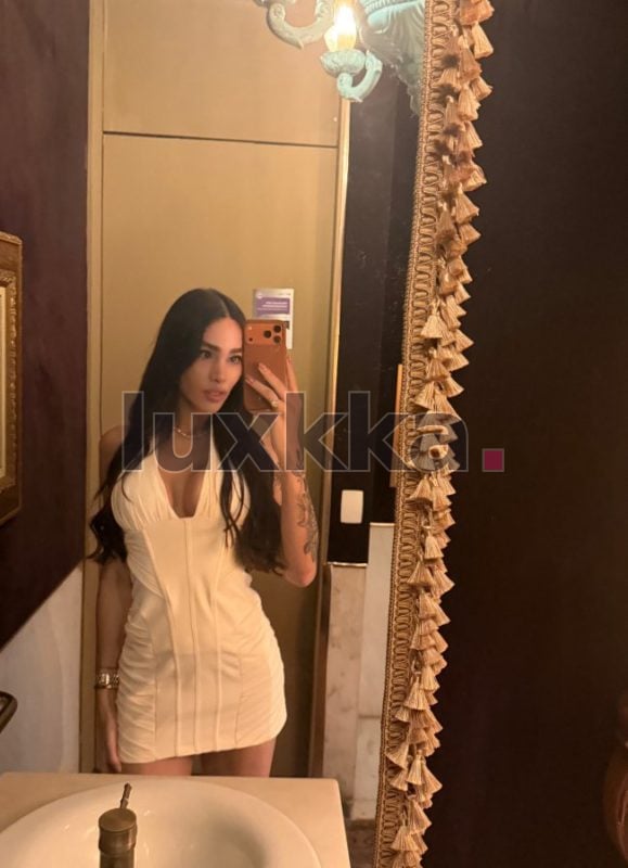 Larissa Araújo, acompanhante trans em Copacabana, Rio de Janeiro, foto 47 de 142