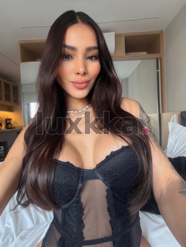 Larissa Araújo, acompanhante trans em Copacabana, Rio de Janeiro, foto 110 de 142