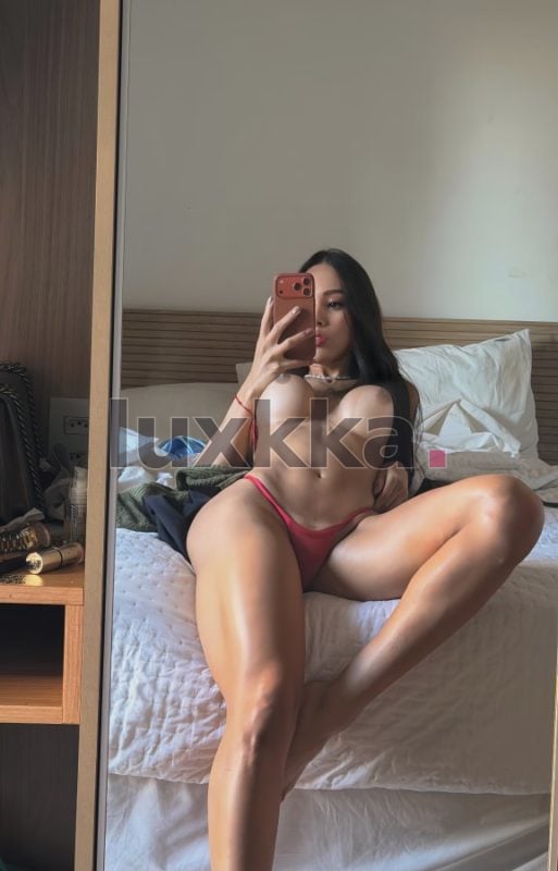 Larissa Araújo, acompanhante trans em Copacabana, Rio de Janeiro, foto 44 de 142