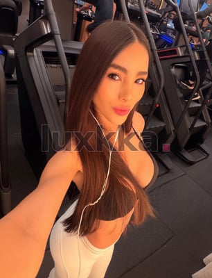 Larissa Araújo, acompanhante trans em Copacabana, Rio de Janeiro, foto 23 de 142