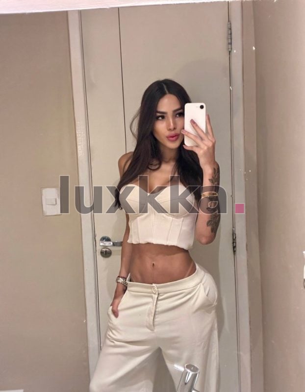 Larissa Araújo, acompanhante trans em Copacabana, Rio de Janeiro, foto 116 de 142