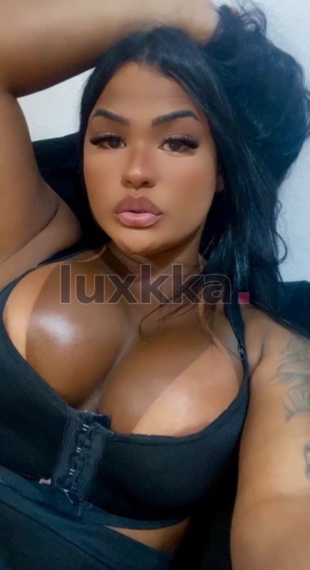 Isabella Reis, acompanhante trans na Barra da Tijuca, Rio de Janeiro, foto 15 de 92