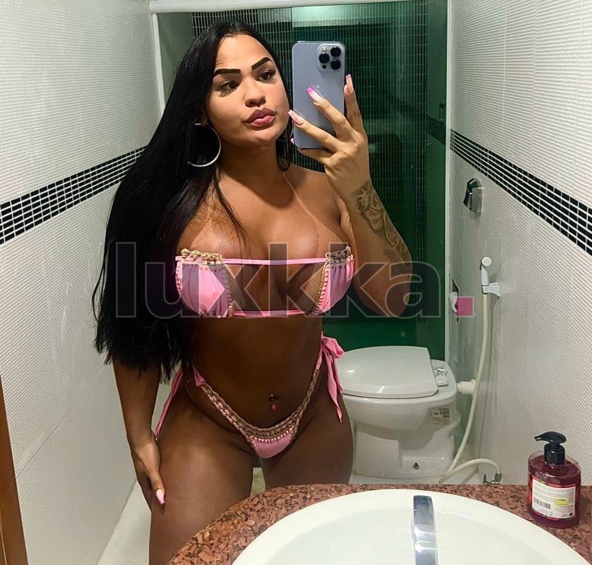 Isabella Reis, acompanhante trans na Barra da Tijuca, Rio de Janeiro, foto 88 de 92