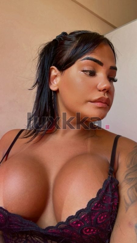 Isabella Reis, acompanhante trans na Barra da Tijuca, Rio de Janeiro, foto 4 de 92