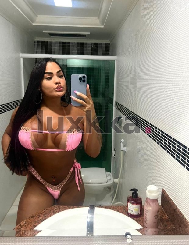 Isabella Reis, acompanhante trans na Barra da Tijuca, Rio de Janeiro, foto 56 de 92