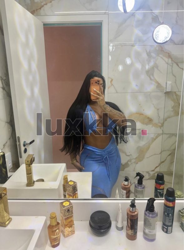 Isabella Reis, acompanhante trans na Barra da Tijuca, Rio de Janeiro, foto 16 de 92