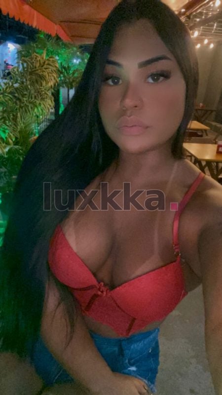 Isabella Reis, acompanhante trans na Barra da Tijuca, Rio de Janeiro, foto 14 de 92