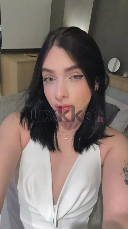 Megan DeVille, acompanhante trans na Bela Vista, São Paulo