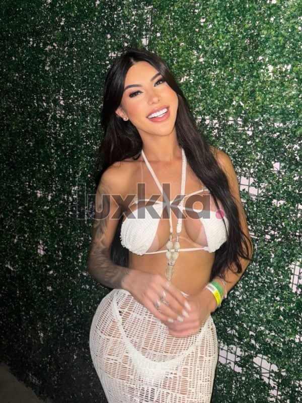 Clara Menezes, acompanhante trans em Copacabana, Rio de Janeiro, foto 81 de 104