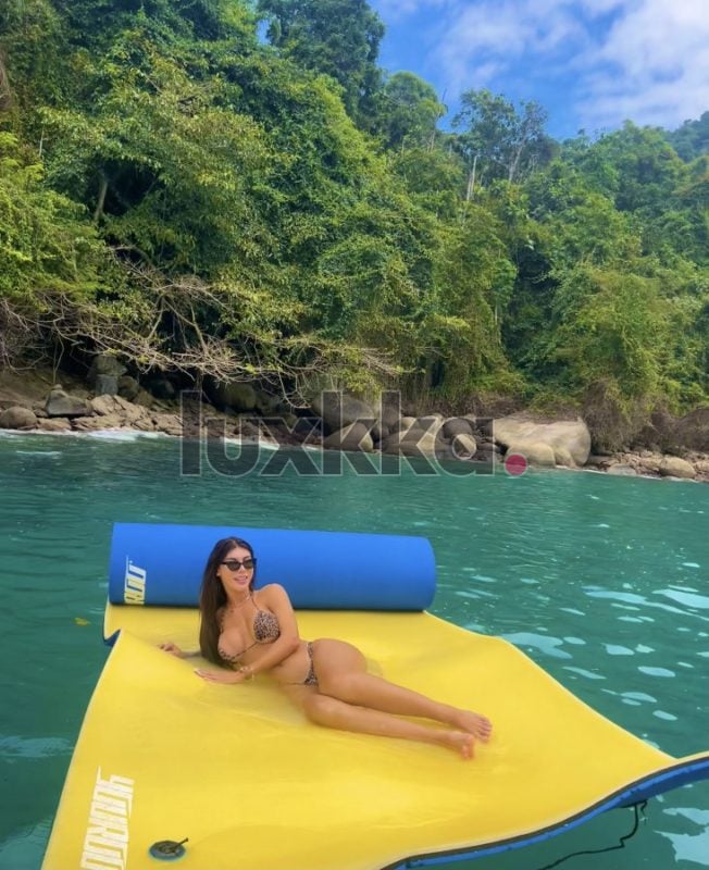 Clara Menezes, acompanhante trans em Copacabana, Rio de Janeiro, foto 78 de 104