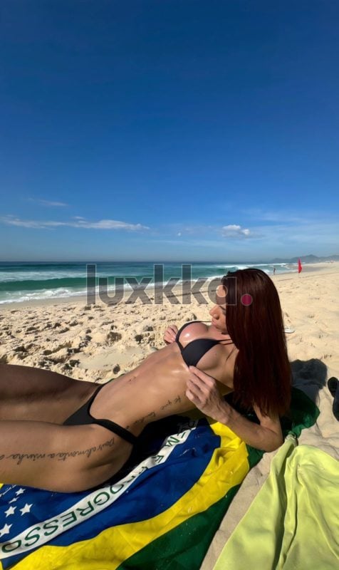 Elisa Costa, acompanhante trans em Copacabana, Rio de Janeiro, foto 18 de 25