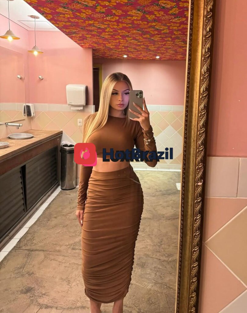 Olá,me chamo Vitória tenho 23 anos sou uma garota meiga simpática que adora - Foto 2